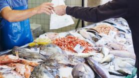 Los expertos se ponen de acuerdo y piden no comprar estos peces populares en Navidad por lo que contienen