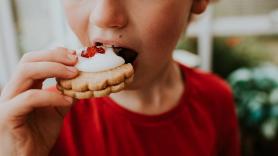 Una eminencia en nutrición cuenta lo que le pasa al cerebro de un niño al probar los dulces a partir de los dos años