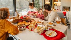 El pequeño de la casa se pone a cantar esto en plena cena de Nochebuena y hace estallar las risas