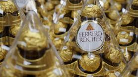 La avalancha de quejas por el popular anuncio de Ferrero Rocher: "Más de 600 cartas e innumerables llamadas"