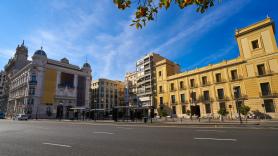 El palacio valenciano donde se derogó la Constitución de 1812 y luce retratos de los Borbones