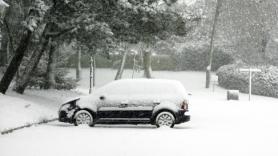 Este simple truco puede arruinar tu coche en invierno: puede causar más daño del que parece