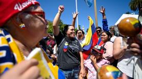 La oposición venezolana se manifiesta en Caracas contra Maduro