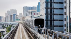 Una agresiva tendencia contra las mujeres en el transporte público de Japón es tan común que ya tiene nombre