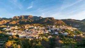 Ni uno ni dos: el desconocido pueblo triple de España que se oculta tras esta sublime sierra