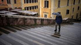 Los italianos se ven atrapados en un temporal extremo debido al fenómeno que les ha entrado por España