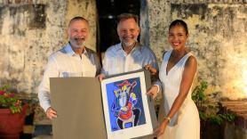 El director corporativo de Iberia, Juan Cierco, destaca el papel como intermediadora social de la compañía al recibir el premio EditoRed