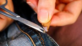 Un médico avisa de lo que nadie hace al comprar ropa y puede causar importantes problemas de salud