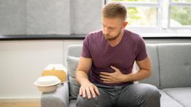 Arranca el plan de especialistas sevillanos para tratar la hernia sin cura que afecta el 20% de los españoles de 50 años