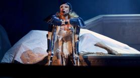 Lady Gaga tira de humor tras los fallos técnicos de su micrófono en Coachella