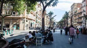 España se echó a las terrazas a tomar "cervezas algo calientes" durante el apagón: de bares que dejaron a fiar a helados gratis
