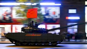 Un experto militar confirma que las tropas rusas aparcan los tanques y avanzan a toda velocidad con sus nuevas motos