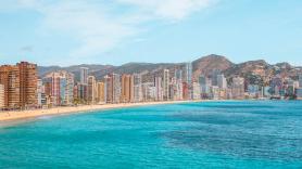 Un británico residente en Benidorm apunta lo que más odia de la ciudad y muchos dardos van hacia estas mujeres