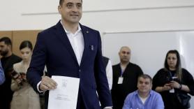 El ultranacionalista Simion se impone en la primera ronda de las presidenciales en Rumanía, según sondeos a pie de urna