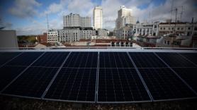 En Estados Unidos se preguntan la reacción de los edificios españoles con paneles solares en el gran apagón en España