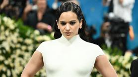 Rosalía se convierte en una 'obra de arte' andante en la gala Met