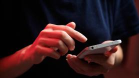 Piden reiniciar los teléfonos móviles de inmediato y repetir la operación todos los días si no quieres tener problemas