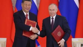 Rusia y China se unen para exigir el fin de la "presión militar" al socio de Putin