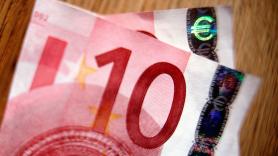 Metió 10 euros en su cuenta hace 20 años y no los volvió a tocar: su saldo actual te sorprenderá