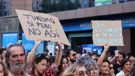 Unos turistas alemanes visitan el popular destino español y no pueden creer lo que se encuentran: "Es racismo"