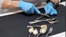 Acude al tasador con unos tenedores de plata de sus padres y tras confirmar que tiene un tesoro teme que haya engaño