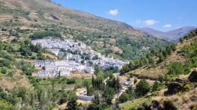 El pueblo de Granada famoso por sus jamones donde se 'asentaron' los tres cerditos