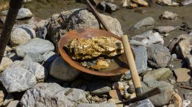 Hallan un yacimiento de 65 toneladas de oro en las profundidades de un río que promete dar la vuelta al tablero del país