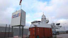 Atisban la "hermosa pero mortal fragata" de la OTAN en el país fronterizo por el que merodea Rusia