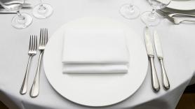 Reserva mesa para 10 en un restaurante de Lugo y lo que hace luego ya es el colmo: el dueño se libró de milagro