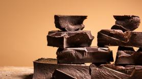 Adiós al chocolate negro: el gigante de este alimento cierra sus puertas y muchos corren para conseguir los últimos suministros