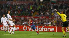 Leo Messi escoge su icónico remate de cabeza en la final de la Champions League 2009 como su gol favorito