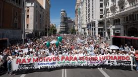 Decenas de miles de personas salen a la calle para denunciar la "situación insostenible" de la sanidad pública en Madrid