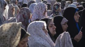 Irán suspende la obligatoriedad del hiyab en público