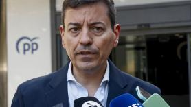 El único rival de Feijóo en el congreso del PP se retira por un "ataque informático" a su web