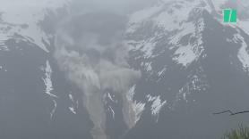 Un pueblo suizo queda sepultado tras una avalancha por el deshielo de un glaciar, que amenaza ahora con una riada a gran escala
