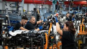 Sin precedentes: el paro baja de los 2,5 millones por primera vez en 17 años tras caer en 57.835 personas en mayo