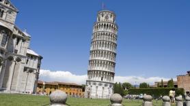La torre inclinada en pleno centro de Valencia que no tiene nada que envidiar a la famosa torre de Pisa