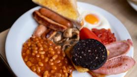 Un británico pide un desayuno inglés en España y lo que ocurre se convierte hasta en noticia en el Reino Unido
