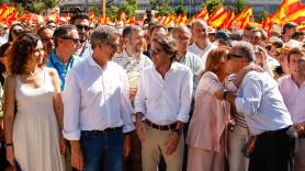 El PP vuelve a salir a la calle junto a miles de personas contra el Gobierno de Sánchez: "Convoque elecciones, las queremos ya"