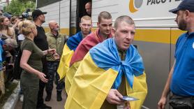 Zelenski anuncia el intercambio del tercer grupo de prisioneros de guerra de esta semana: "Nuestra gente regresa a casa"