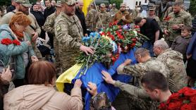 Ucrania anuncia la repatriación de los cuerpos de 1.200 caídos en combate