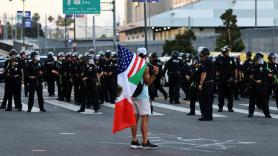 Un tribunal bloquea la orden de Trump de desplegar la Guardia Nacional en Los Ángeles... pero una apelación lo revierte