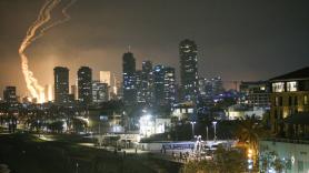 Israel e Irán intensifican sus ataques entre amenazas de destrucción y bombardeos masivos: "Lo peor está por llegar"