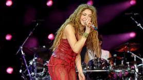 Un vestuario que renovar cada día, meticulosidad, dos lavadoras y otros detalles: el 'show' de Shakira, desde dentro