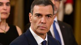 Sánchez carga contra Aznar por intentar "deslegitimar los resultados electorales": "Siempre igual"