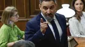 Una experta en comunicación no verbal le saca los colores a Abascal por lo que significa este gesto