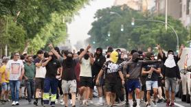 Barricadas en llamas, cortes de tráfico y de trenes en la jornada de huelga del metal en Cádiz