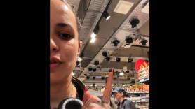 Entran en un supermercado de Alemania y al levantar la vista alucinan con lo que hay por todo el techo