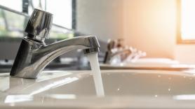 La Policía ya está detrás de la estafa del agua negra mediante un supuesto test de pureza