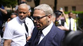El cantante Chris Brown se declara no culpable de intento de agresión con una botella